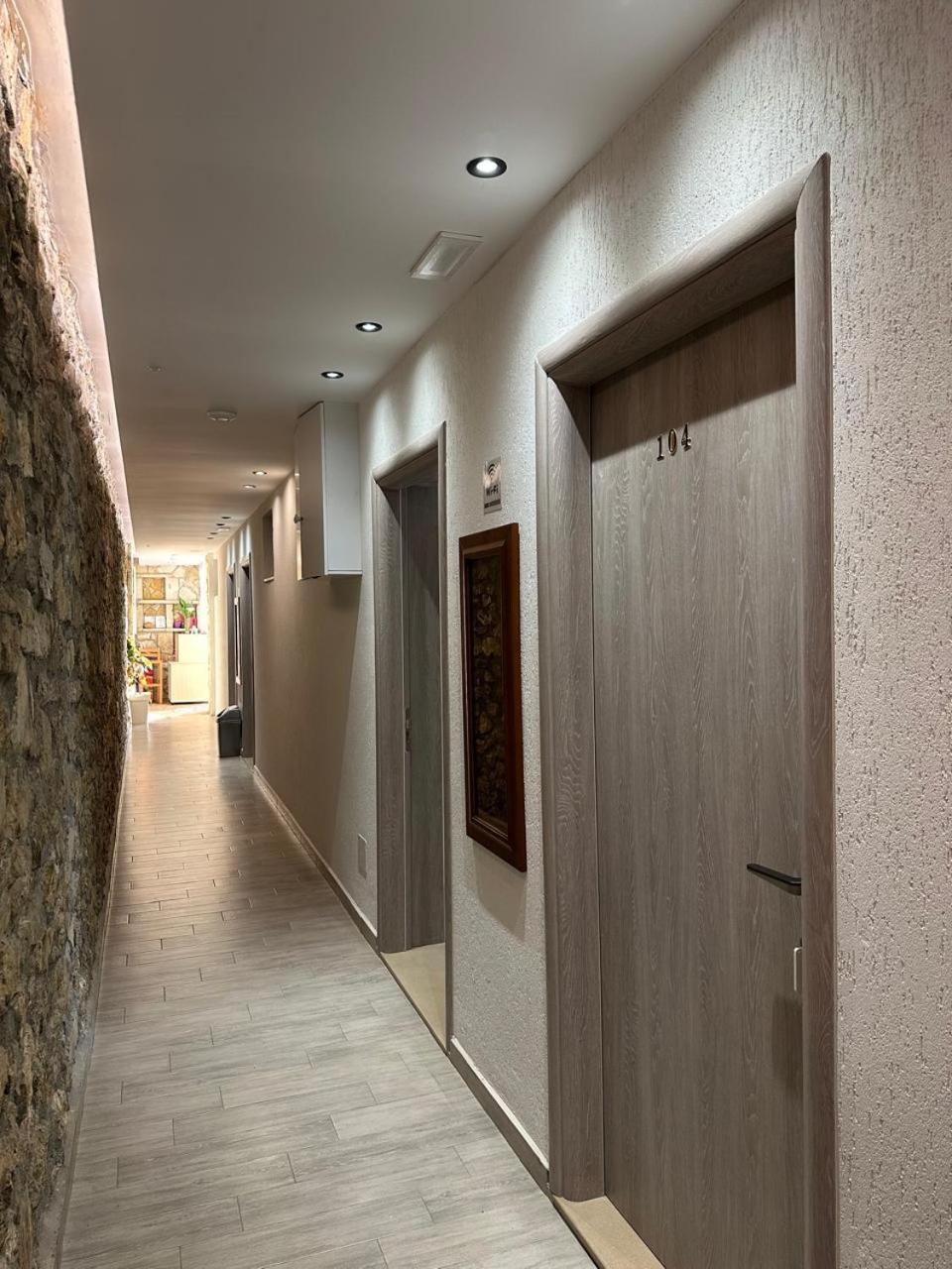 Hotel Mesun Himarë Exterior foto
